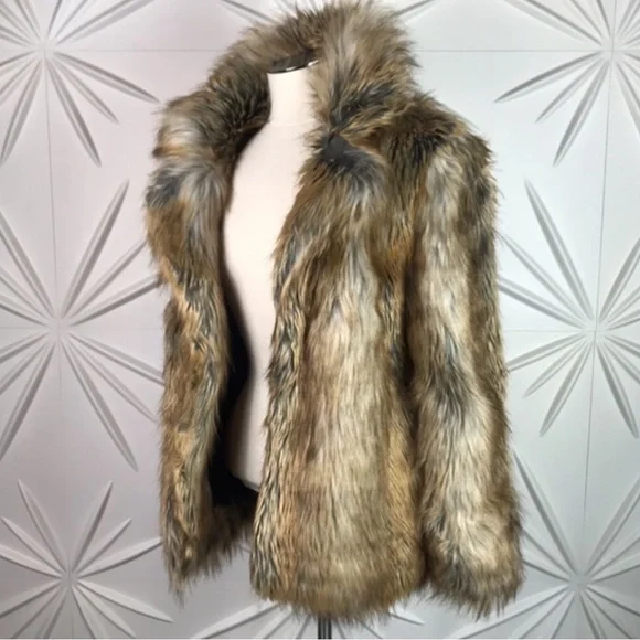 Bebe Faux Fur Coat Mob Wife Carrie Bradshaw Coat 🕶️.💋